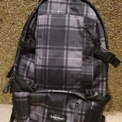 Beste Pirce ❤️ Eastpak - Floid - Rugzak -nGrey Tartan ✨