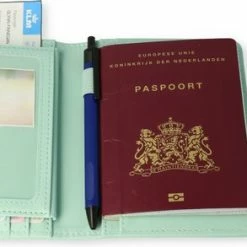 Beste deal 😉 Casemania Paspoort Hoes - Paspoorthouder - Luxe Beschermhoes Voor Paspoort & Kaarthouder - Turquoise 🛒 -Samsonite Winkel 550x293