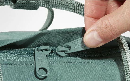 Korting ๐ Fjallraven Fjällräven Rugzak Kånken 16 Liter - Royal Blue Flamingo Pink โจ 8 Korting ๐ Fjallraven Fjällräven Rugzak Kånken 16 Liter - Royal Blue Flamingo Pink โจ - Afbeelding 6