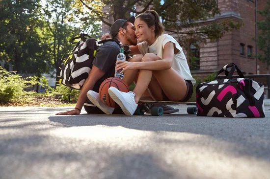 Goedkoopste β Reisenthel Travelcosmetic Toilettas - 4L - Signature Bold Pink Roze π₯° 5 Goedkoopste β Reisenthel Travelcosmetic Toilettas - 4L - Signature Bold Pink Roze π₯° - Afbeelding 3