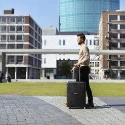 Uitgang ๐ CarryOn Steward Kofferset - 2-delige TSA Trolleyset Met Kliksloten - Dubbele Wielen - Zwart ๐ 23 Uitgang ๐ CarryOn Steward Kofferset - 2-delige TSA Trolleyset Met Kliksloten - Dubbele Wielen - Zwart ๐ -Samsonite Winkel 550x366 85