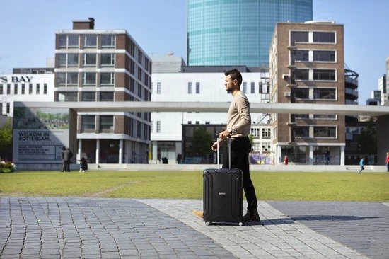 Uitgang ๐ CarryOn Steward Kofferset - 2-delige TSA Trolleyset Met Kliksloten - Dubbele Wielen - Zwart ๐ 13 Uitgang ๐ CarryOn Steward Kofferset - 2-delige TSA Trolleyset Met Kliksloten - Dubbele Wielen - Zwart ๐ - Afbeelding 11