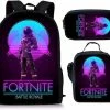 Coupon 🧨 Gift Land® Fortnite Rugzak- Kinder Rugtas En Pennen Etui Met Een Bijhorende Lunchtas - Blauw Schooltas - 16 Liter - 3 Ritsvakken 😉 -Samsonite Winkel 550x444