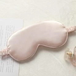 Goedkoopste 👍 Merkloos XYZ Goods - Premium Zacht Zijden Slaapmasker - Verduisterend - Roze - Verkrijgbaar In Veel Verschillende Kleuren 🎉