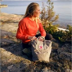 Uitgang ⭐ Fjallraven Fjällräven Kånken Totepack Unisex Rugzak - Ochre ✨ -Samsonite Winkel 550x821